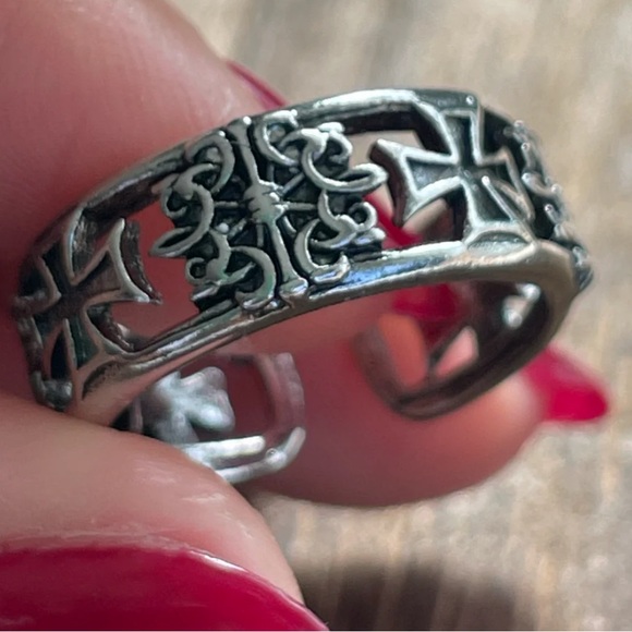 *SOLD*Vintage Retro Cross 925 Stirling Silver Ring - Picture 3 of 4